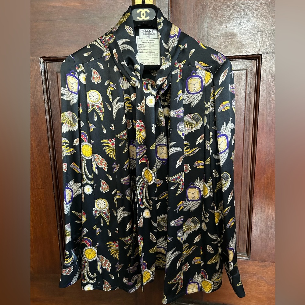 CHANEL Vintage Blouse Silk Black Tops SIZE 34
